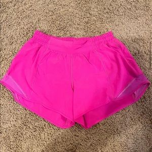 POW PINK HOTTY HOT SHORTS 4”